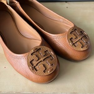 Tory Burch Flats in Royal Tan